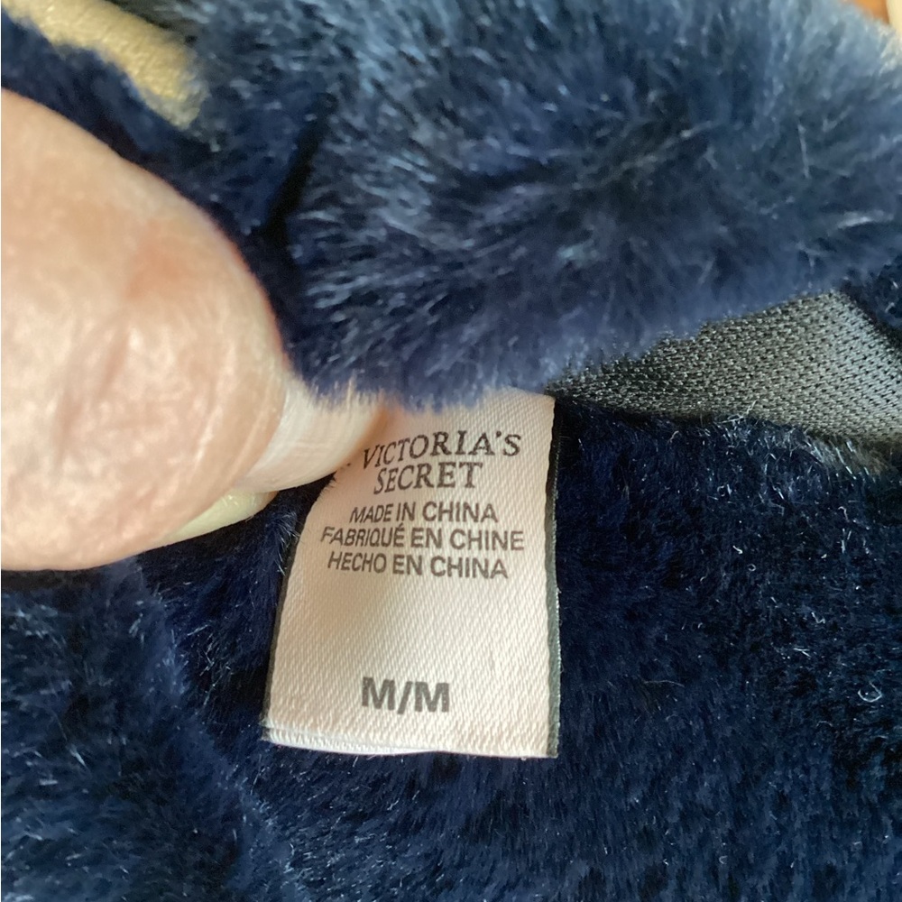 Victoria’s Secret Plush House Slippers - Picture 3 of 3